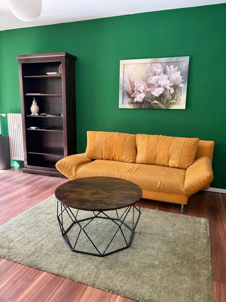 BEFRISTET AUF 1 JAHR – Helle 3-Zimmer Wohnung in ruhiger Straße – Friedrichshain — photo 1